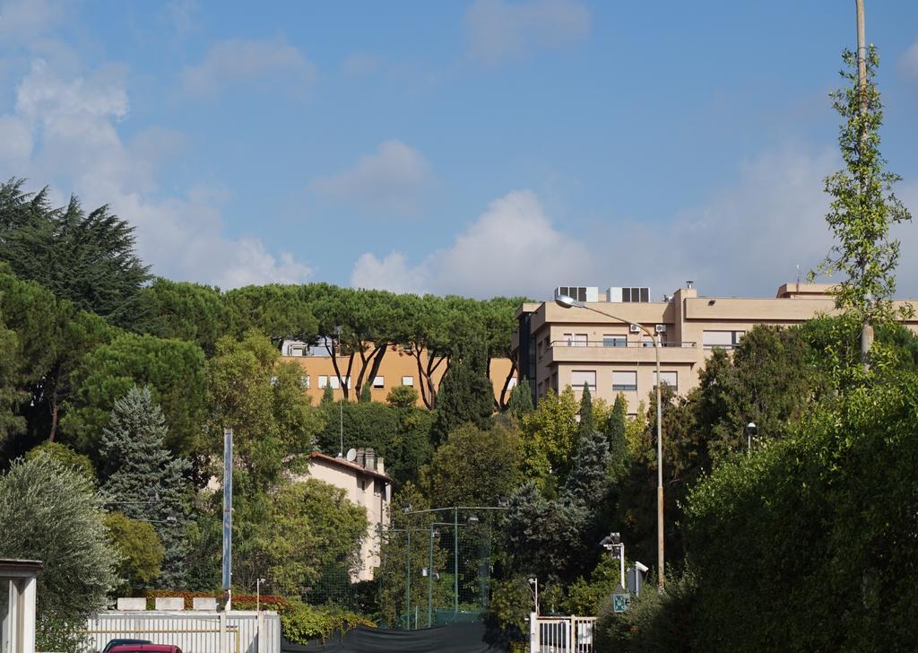 Отель Ibis Styles Roma Aurelia Экстерьер фото