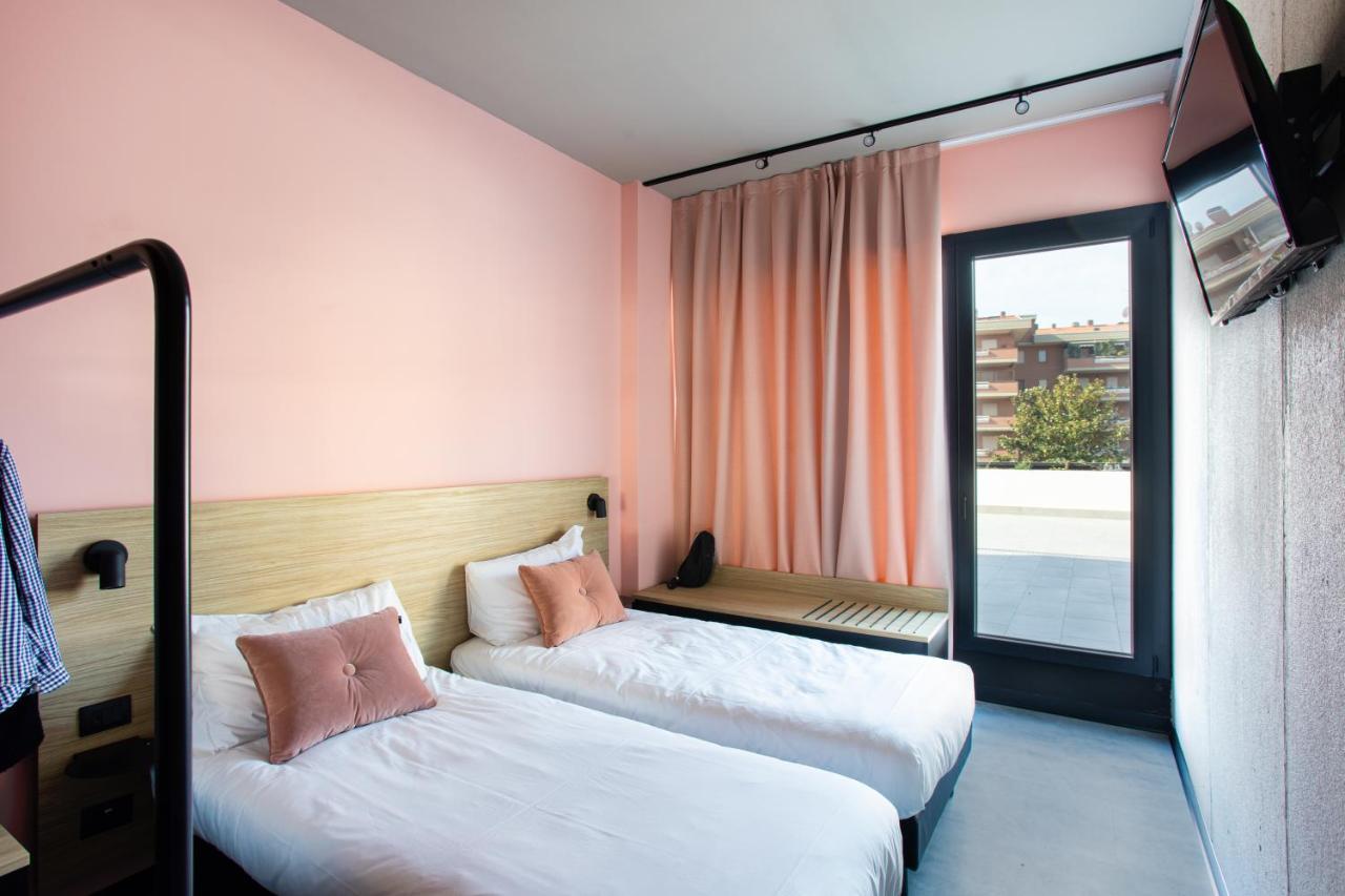 Отель Ibis Styles Roma Aurelia Экстерьер фото
