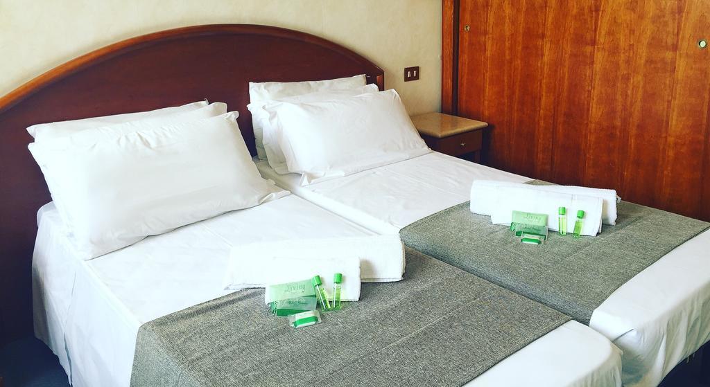 Отель Ibis Styles Roma Aurelia Экстерьер фото